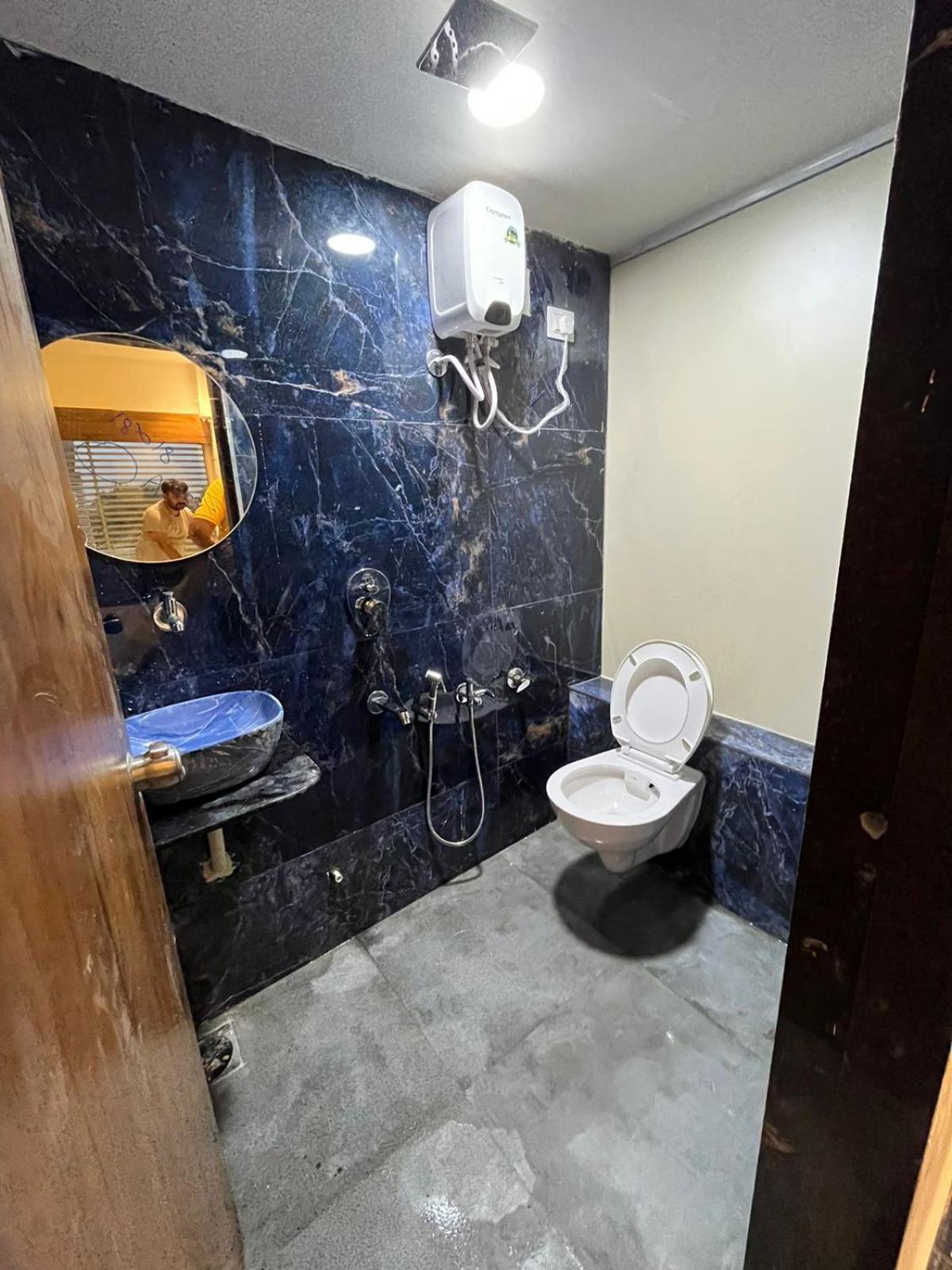 Hotel Paramount Villa Gandhinagar Exterior foto